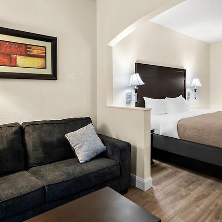 Quality Inn & Suites Лафайет Екстериор снимка