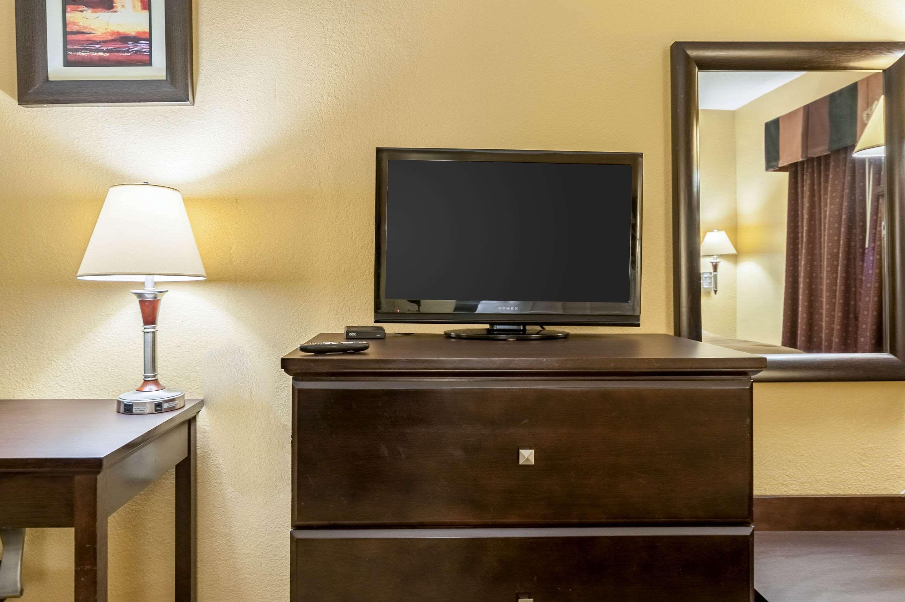 Quality Inn & Suites Лафайет Екстериор снимка