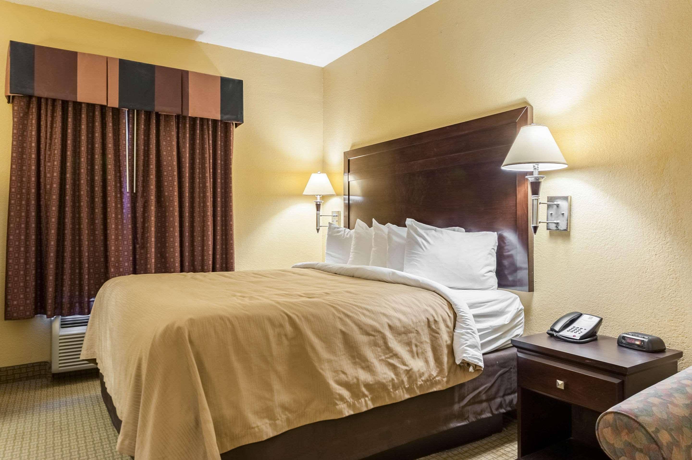 Quality Inn & Suites Лафайет Екстериор снимка