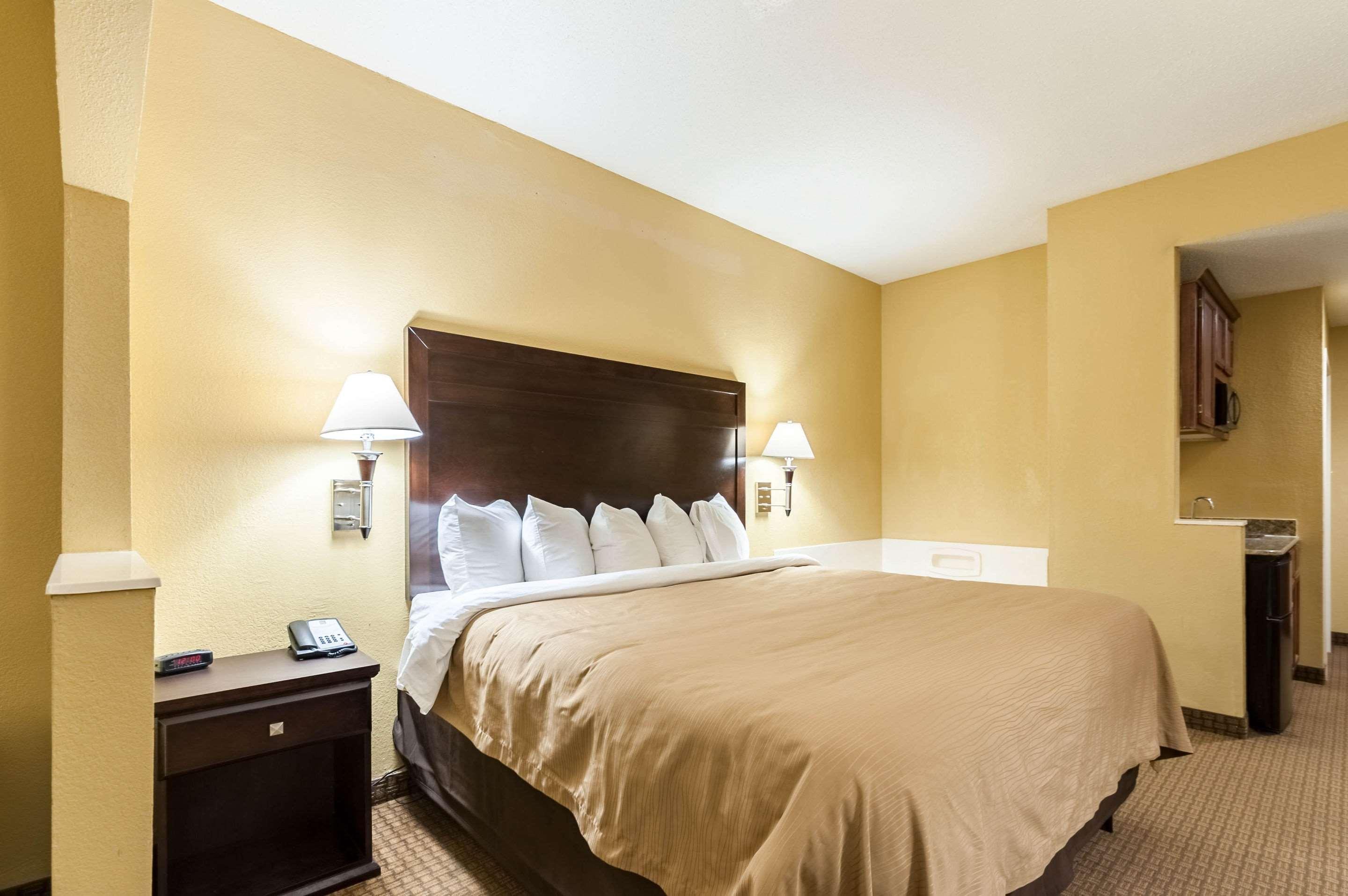 Quality Inn & Suites Лафайет Екстериор снимка