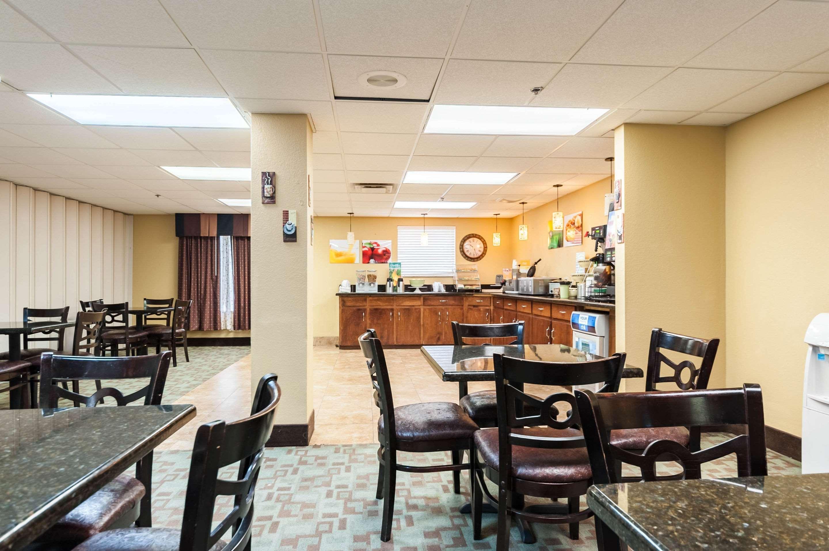 Quality Inn & Suites Лафайет Екстериор снимка