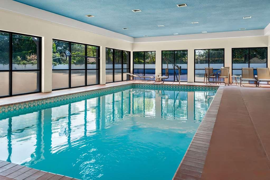 Quality Inn & Suites Лафайет Съоръжения снимка