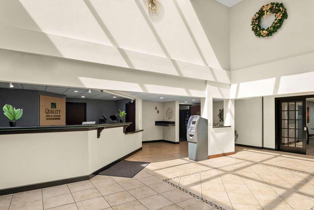 Quality Inn & Suites Лафайет Интериор снимка